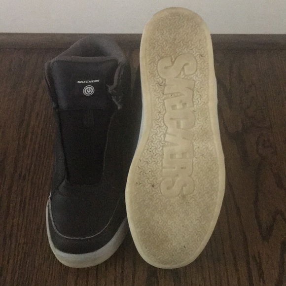 Stylish black high tops great for anything! - Picture 4 of 4